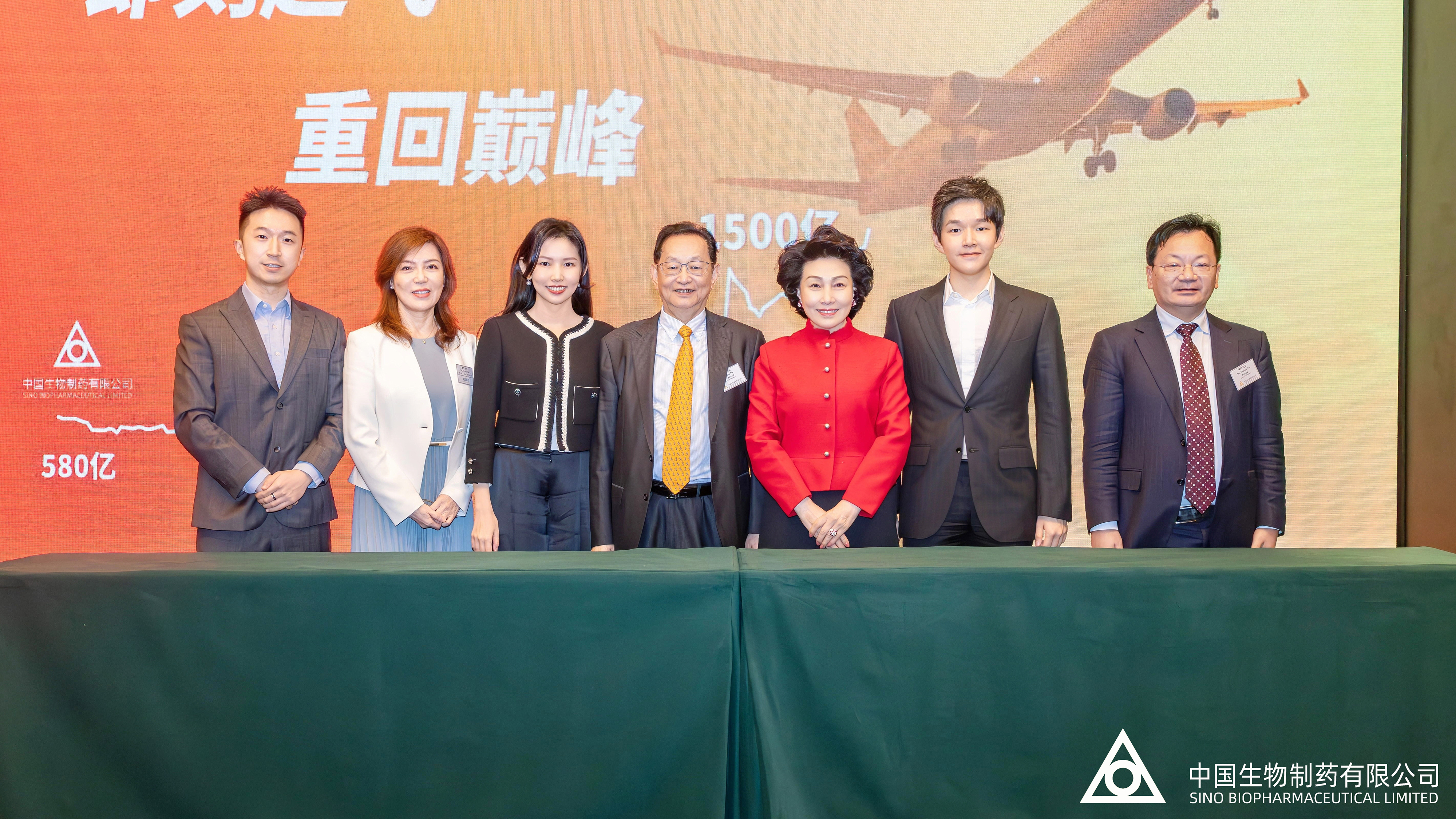 Sino Biopharm released its 2025 interim report, continuing its outstanding performance of high growth in revenue and net profit: In the first half of 2025, the company's revenue reached RMB 17.57 billion, with a year-on-year increase of 10.7%; the net profit attributable to the parent company from continuing operations was RMB 3.39 billion, with a substantial increase of 140.2%; and the adjusted net profit attributable to the parent company was RMB 3.09 billion, with a year-on-year increase of 101.1%.