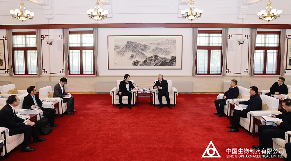 Zhou Hongbo, Secretary of the Nanjing Municipal Party Committee, met with a delegation led by Eric Tse, Chief Executive Officer of Sino Biopharm and Chairman of Chia Tai Tianqing. Nanjing will strongly support companies like Chia Tai Tianqing in increasing capital and expanding production, innovative R&D, and market expansion, to build them into ten-billion-level chain-leading enterprises.